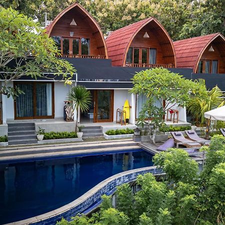 Bagus Ink Surf Camp Vandrehjem Uluwatu Eksteriør billede