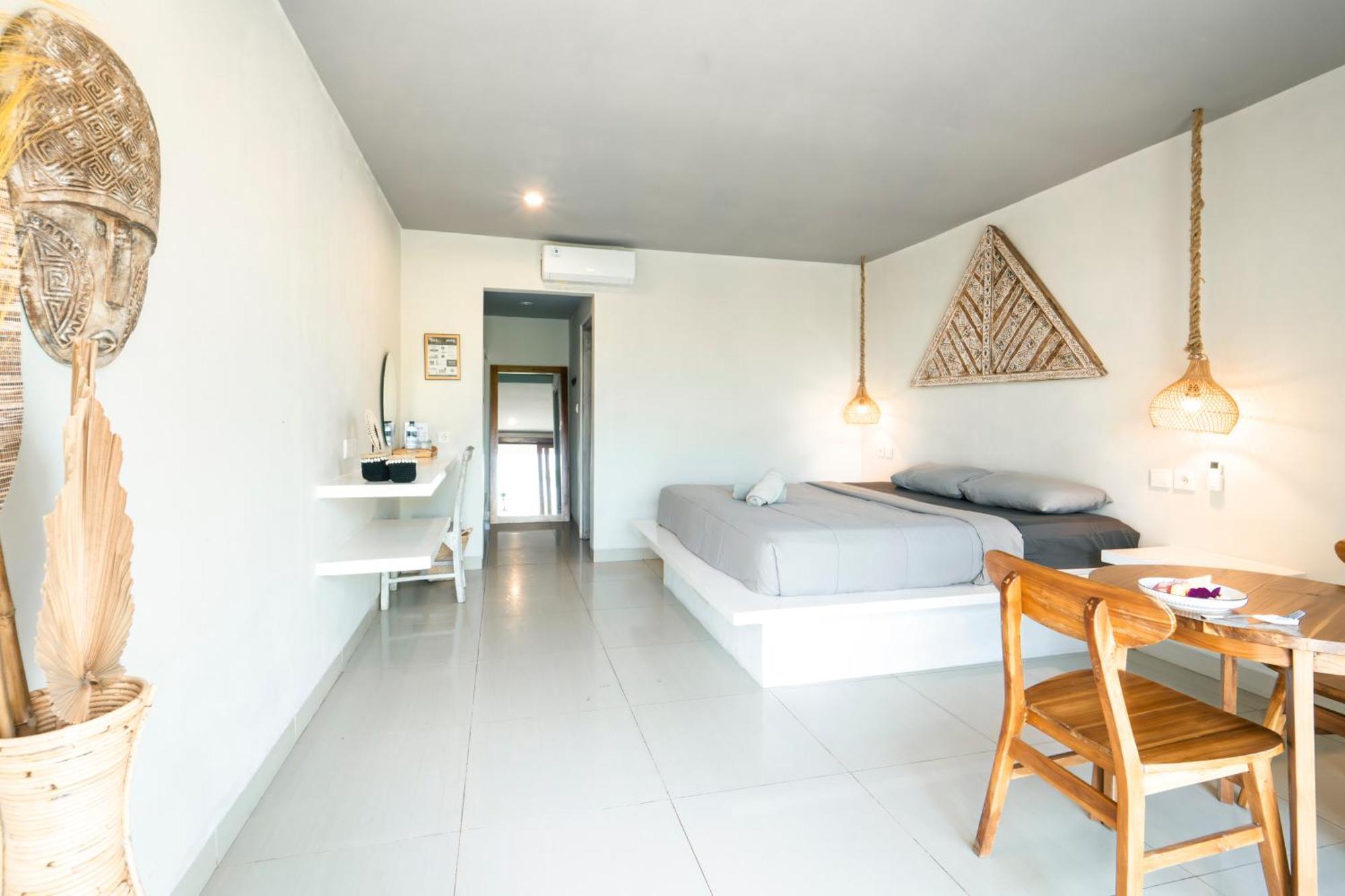 Bagus Ink Surf Camp Vandrehjem Uluwatu Eksteriør billede
