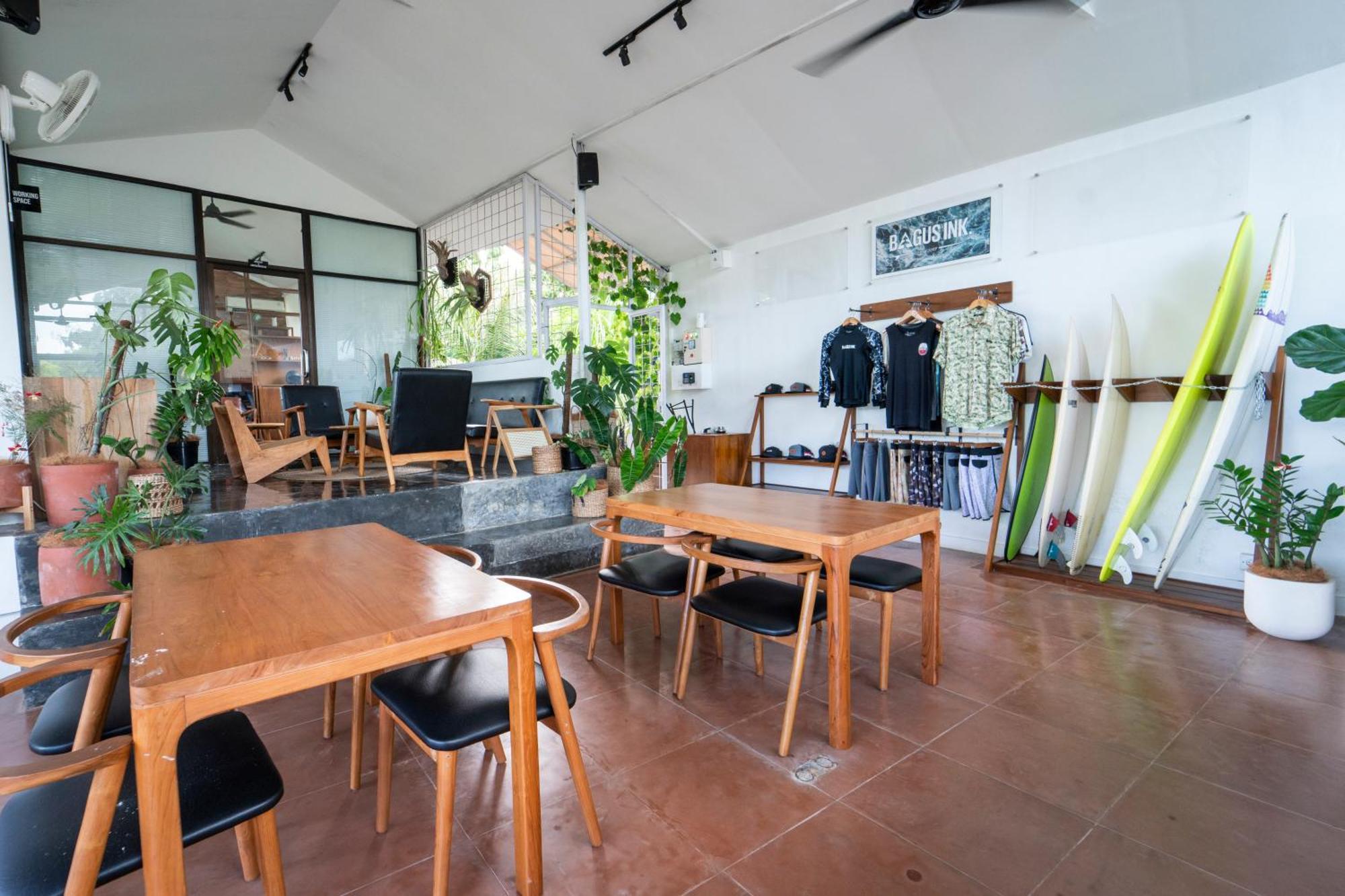 Bagus Ink Surf Camp Vandrehjem Uluwatu Eksteriør billede