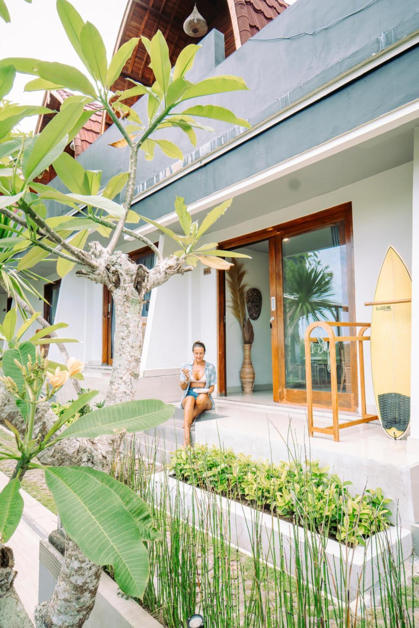 Bagus Ink Surf Camp Vandrehjem Uluwatu Eksteriør billede